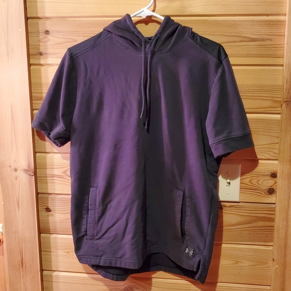 Under Armour Other - Under Armor Men's Shirt